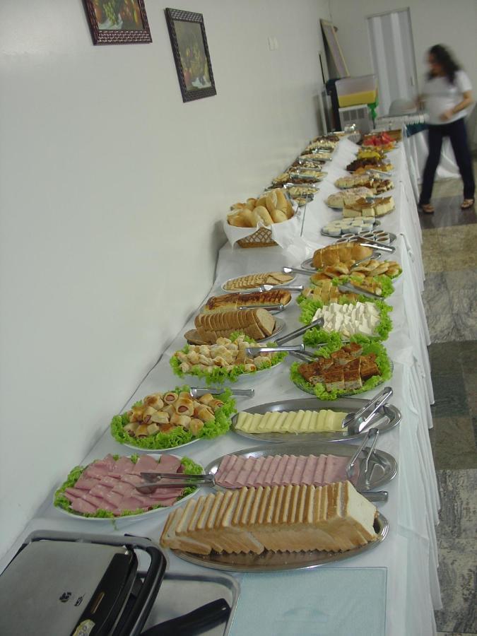 Hotel E Churrascaria Los Pagos ลินญาริส ภายนอก รูปภาพ