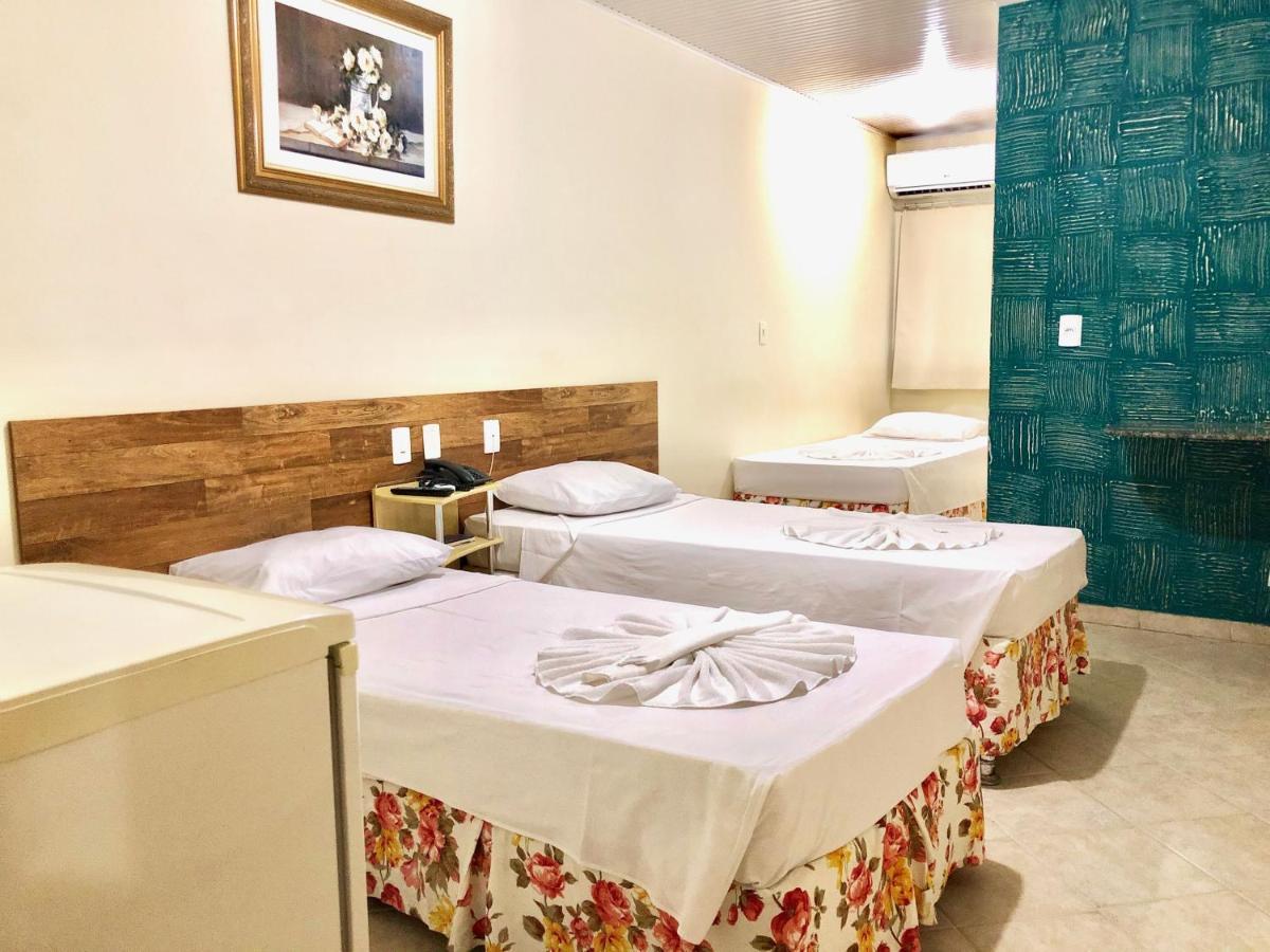 Hotel E Churrascaria Los Pagos ลินญาริส ภายนอก รูปภาพ