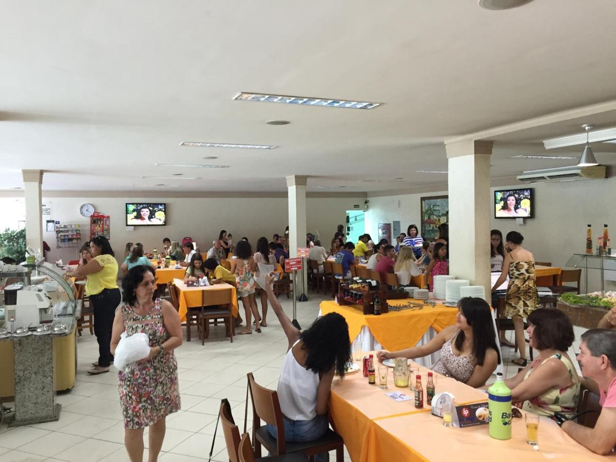 Hotel E Churrascaria Los Pagos ลินญาริส ภายนอก รูปภาพ